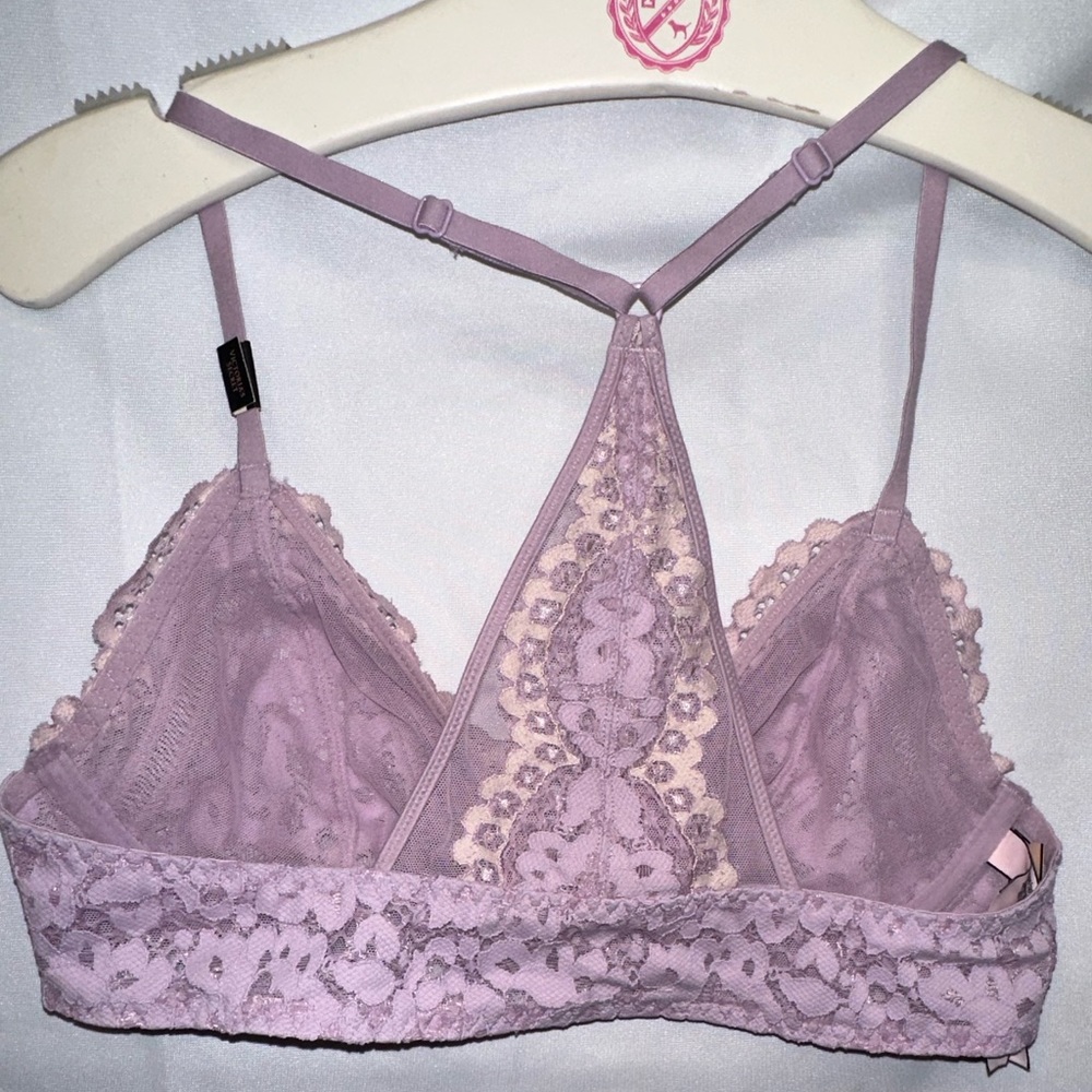 Victorias secret- 4 count bundle- front close lightly lined bras - Picture 3 of 8